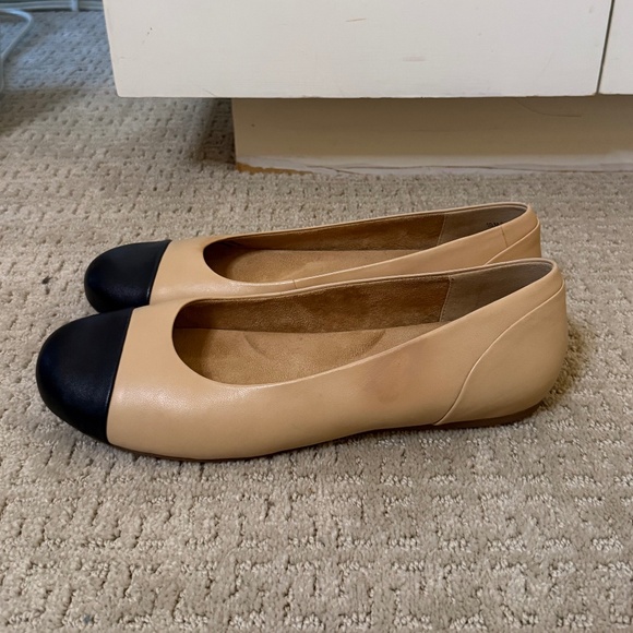 Softwalk Nude Black Cap Toe Ballet Flats (Size 10M) Leather Comfort - Picture 4 of 8